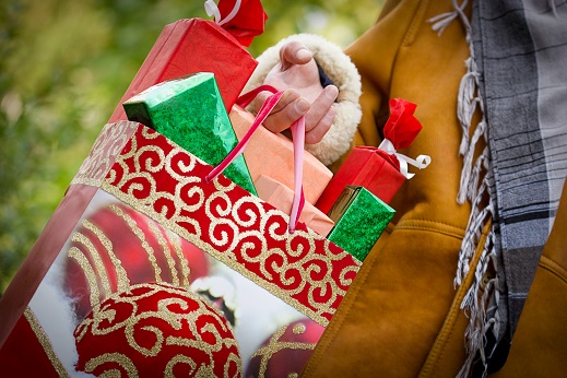 Christmas sale shopping The Christmas tree is considered to be the main symbol of this pagan tradition, and is an integral part of the holiday shopping season. About 26 million real Christmas trees were purchased in the.